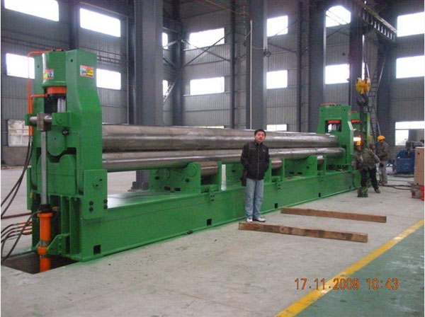 三辊卷板机和四辊卷板机两者有着怎样的不同呢?